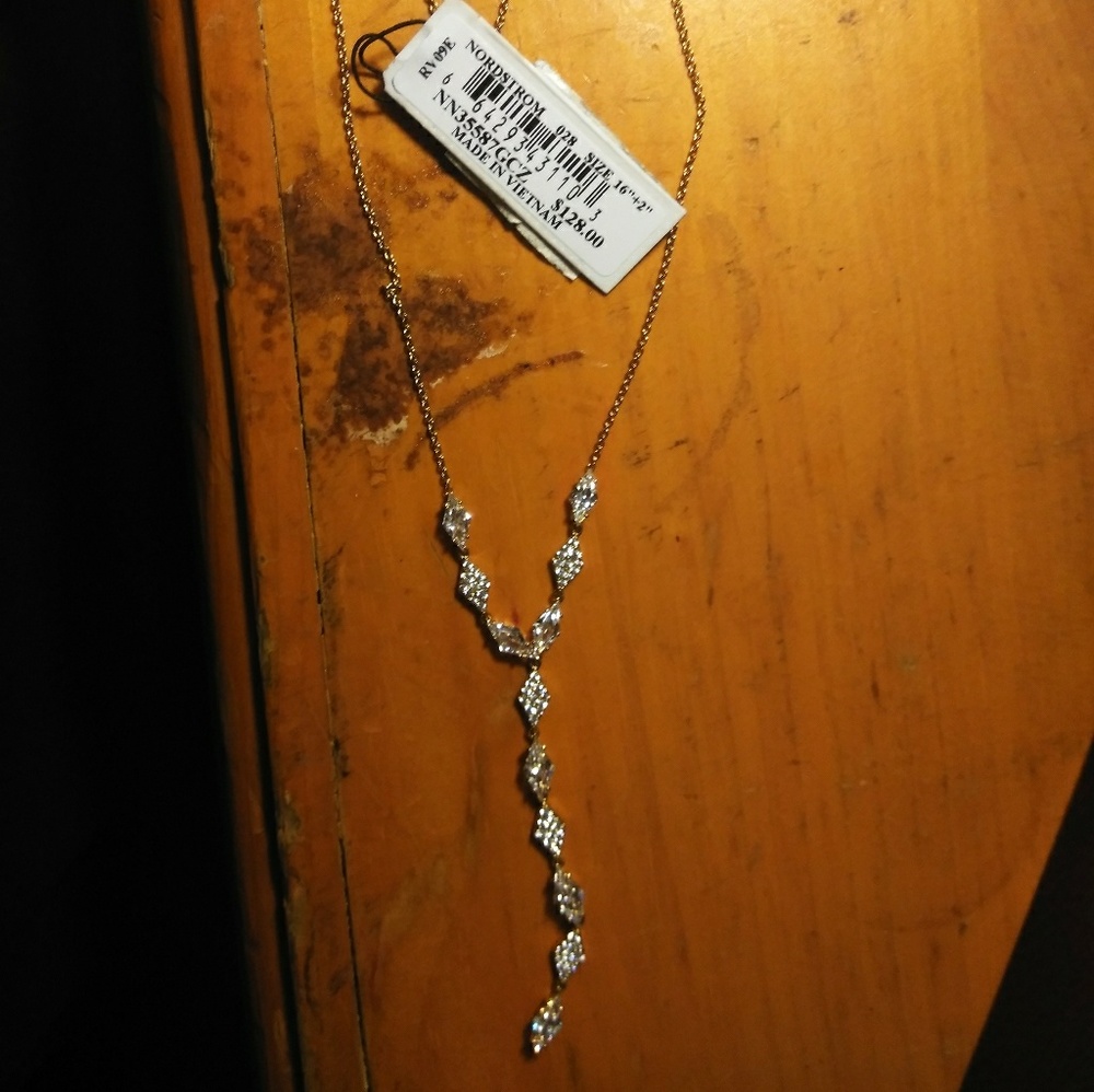 Necklaces - Picture 4 of 5
